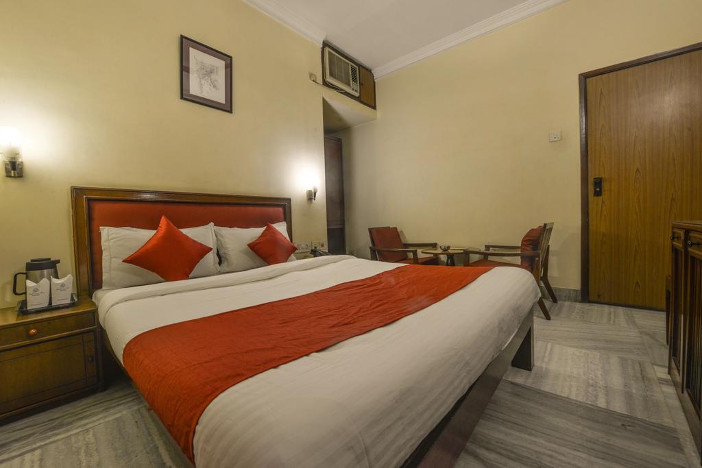 Hotel Camac Plaza 3*