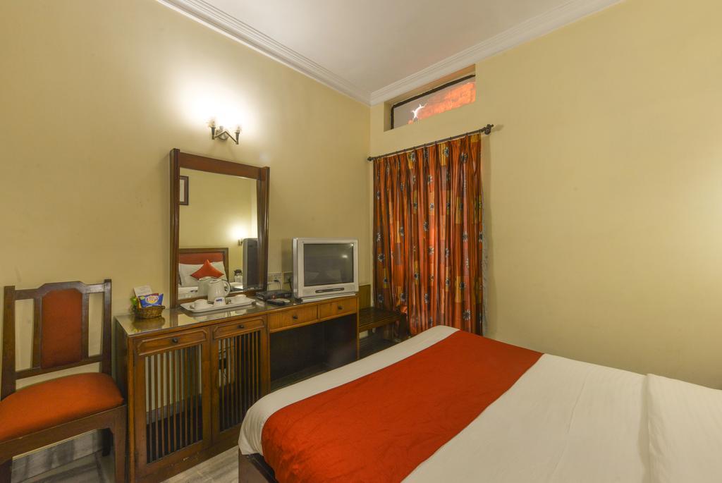 Camac Plaza Hotel 3*